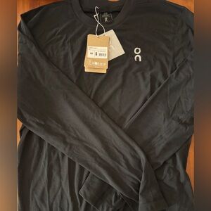 On Running Men's Long Sleeve Tee in Black, M - NWT